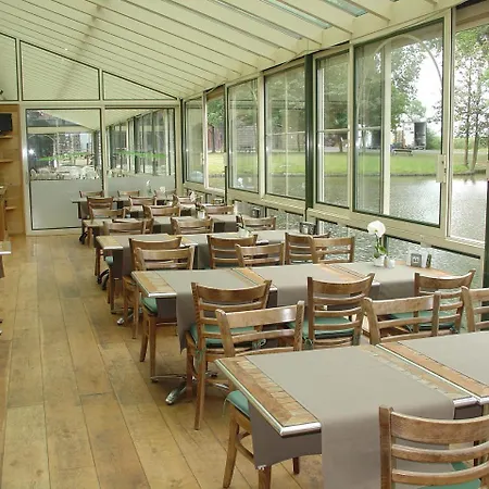 אתר קמפינג Domaine De Jaurieu